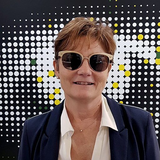 Client 239 –  oliver-peoples